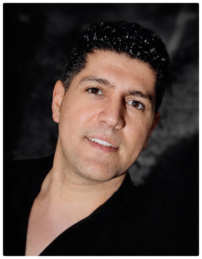 احسان اکبری